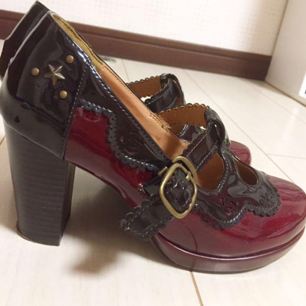 AXES FEMME kitten heels